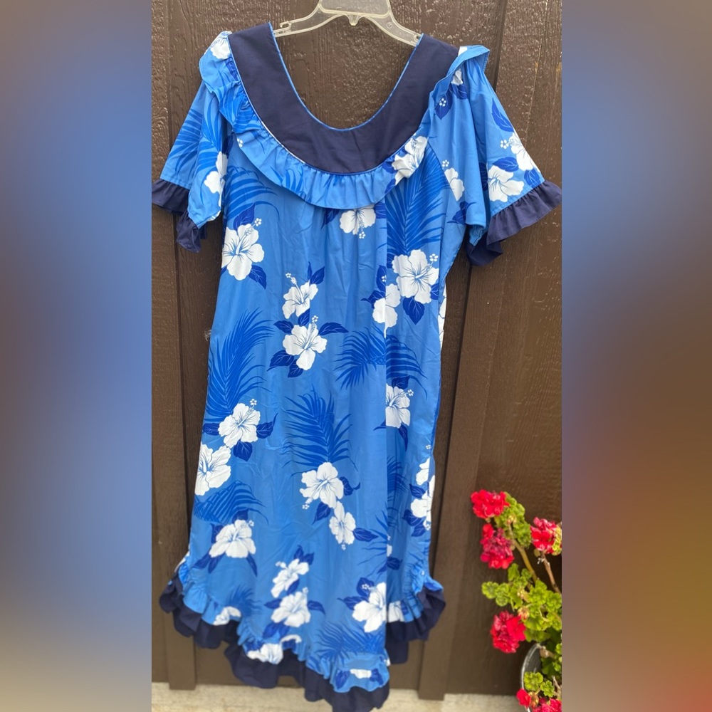 Royal Creations vtg Navy and Blue Dress White Hibiscus Hawaiian Maxi Puff Sleeve